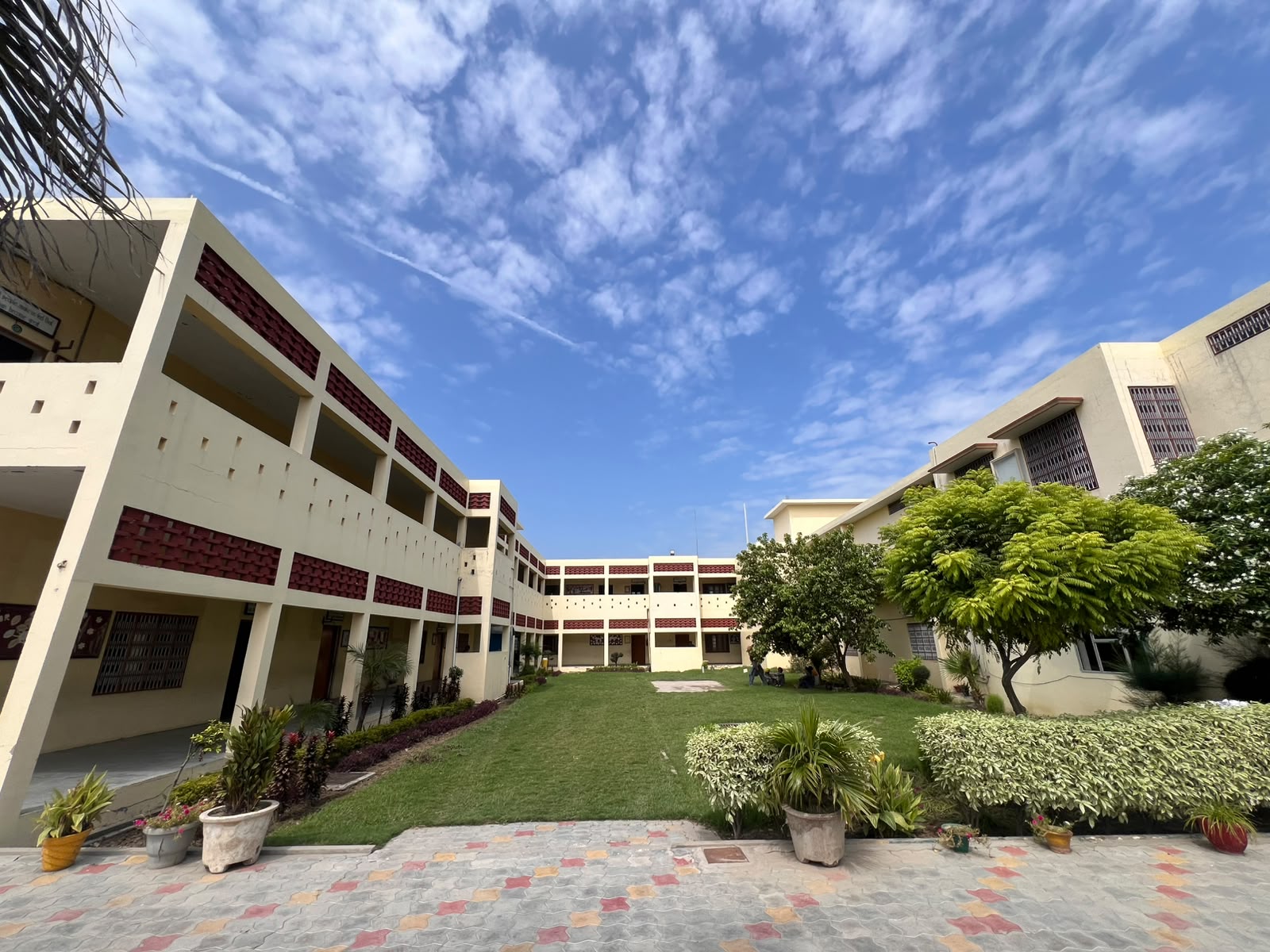 Landscaped school courtyard at Sri Hemkunt Sahib Sen. Sec. School